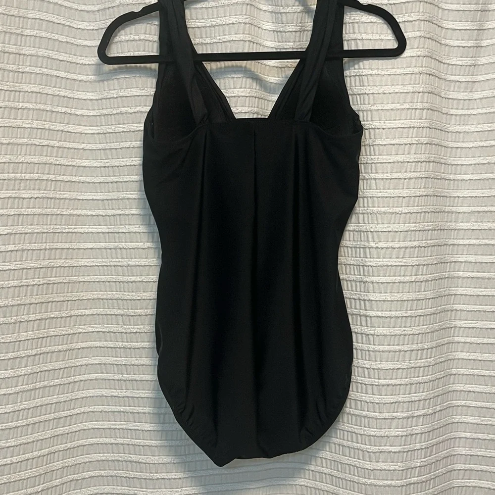 Lands' End Classic black slimming One Piece - Picture 3 of 5